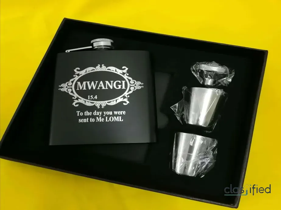 Engravable Stainless Steel Hip Flask Gift Set (Black)