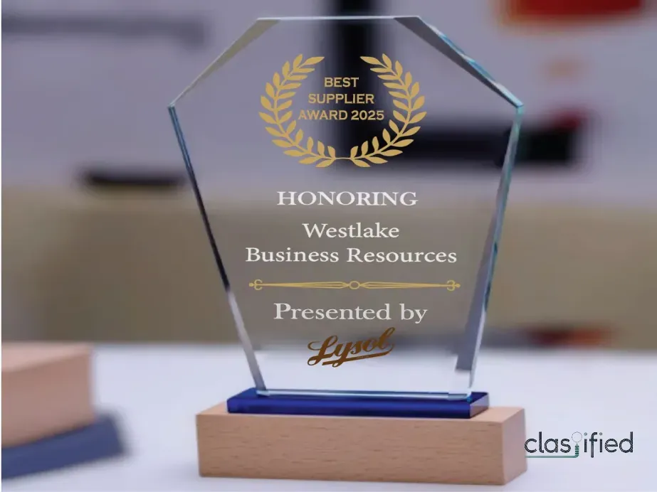 Innovation Wooden Base and Crystle Glass Award Trophy