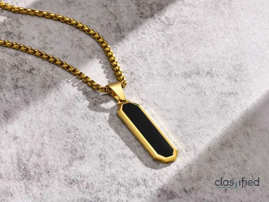 Elegant Pendant Necklace